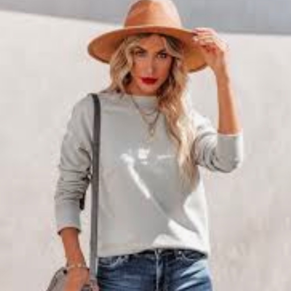 Vici Syracuse Cotton Mock Neck Sweatshirt - Light Sage. Size M.